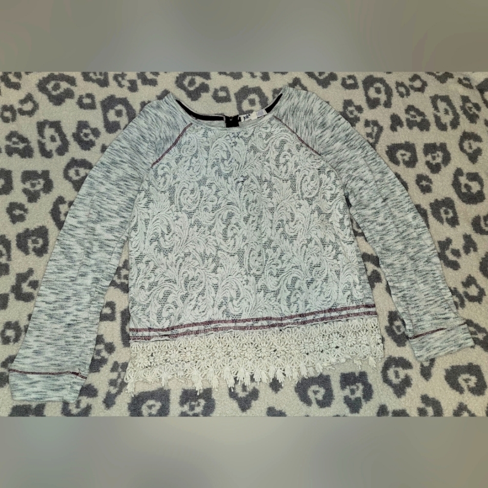 Jolt gray & cream top w exposed zipper accent